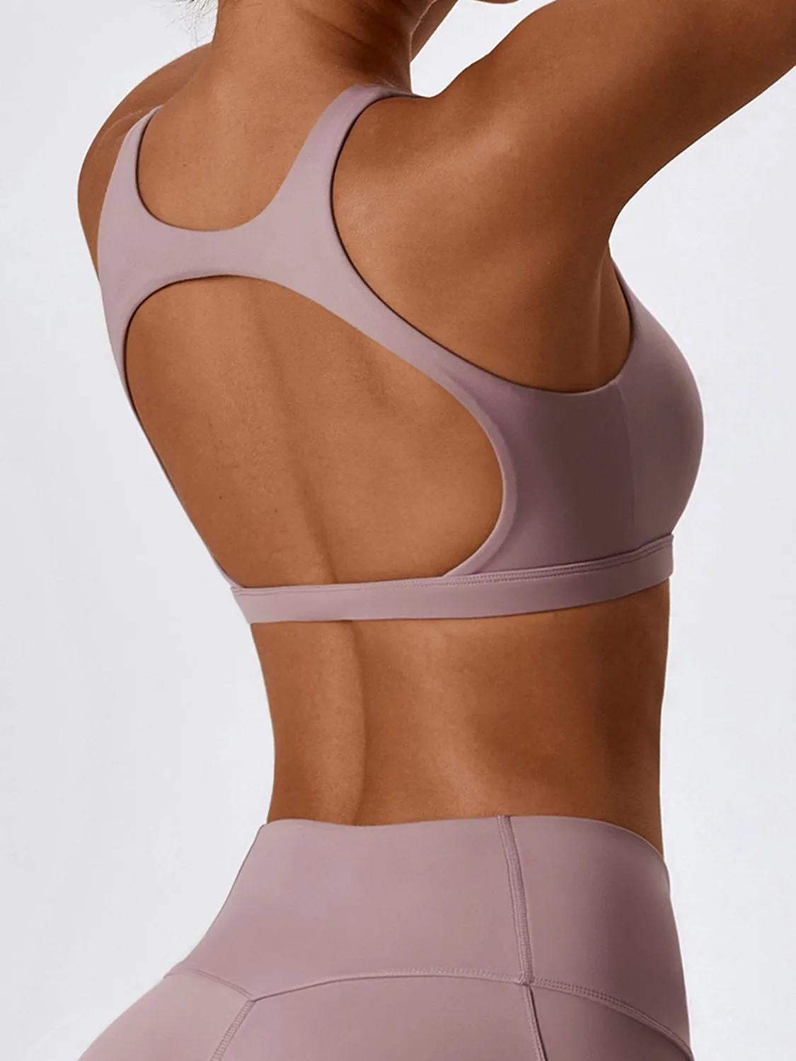 *APP EXCLUSIVE* Cutout Sports Square Neck Sports Bra