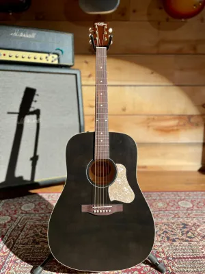 Art & Lutherie Americana, Faded Black